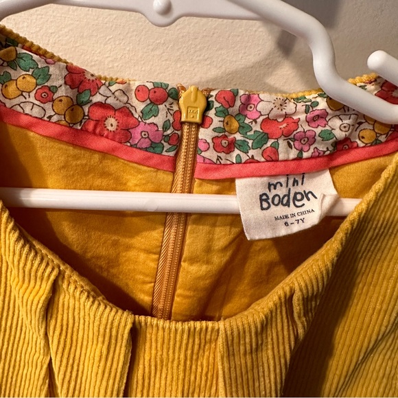 Mini Boden Dress 6-7 - Picture 2 of 5